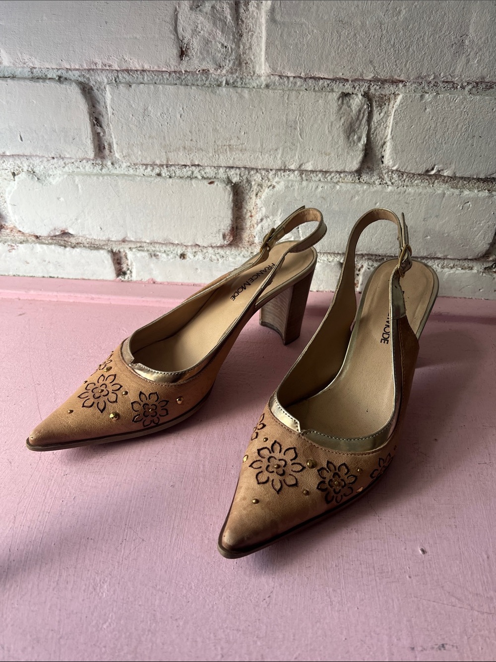 Pointed Slingback Heels with Floral Cutouts in Tan